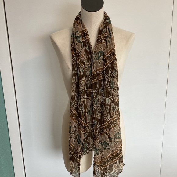 NEW Ann Taylor Brown Aqua Print Scarf - Picture 3 of 4